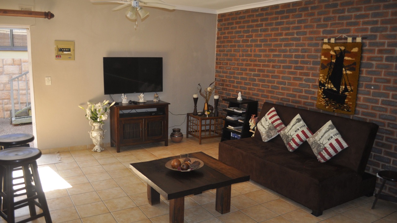 Photo of Livingroom in Pennington