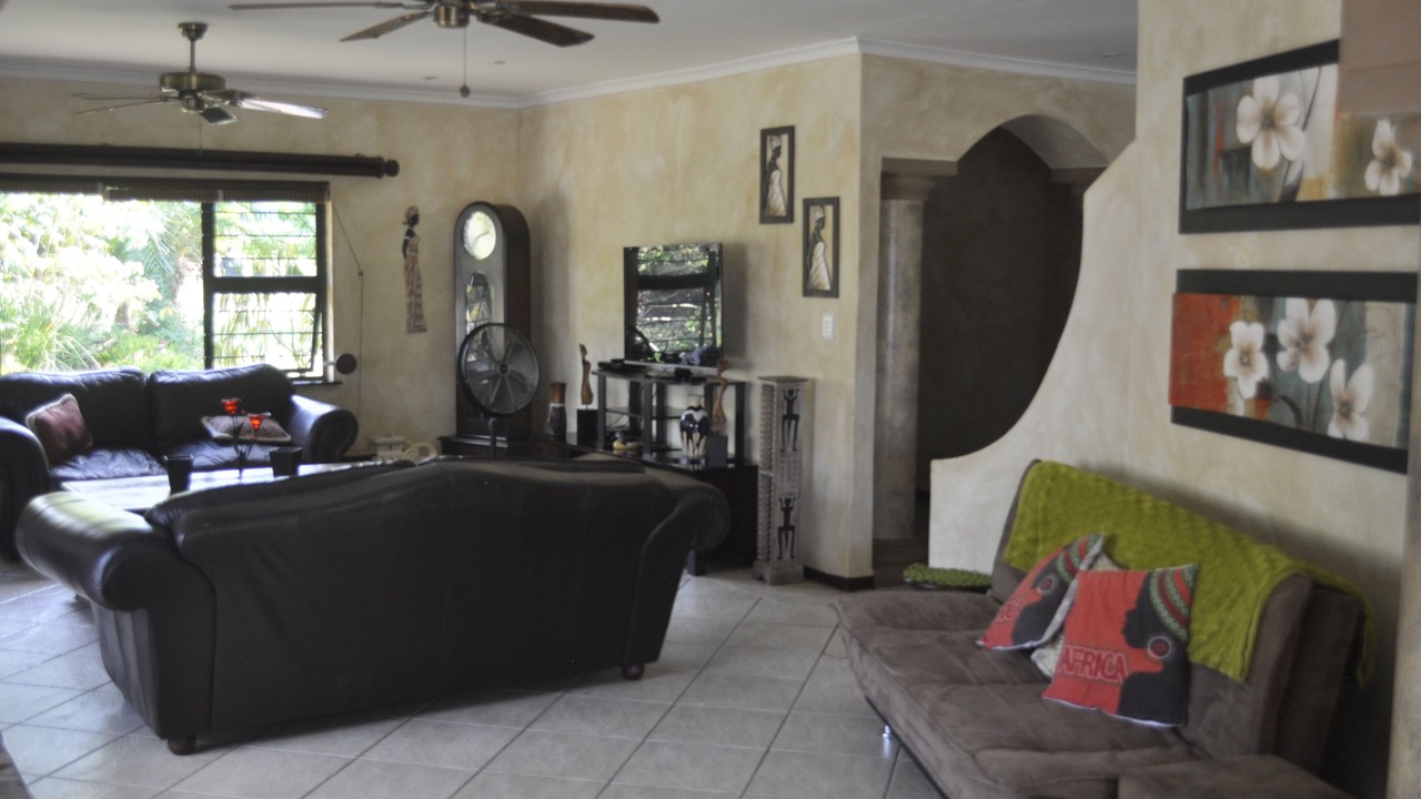 Photo of Livingroom in Pennington