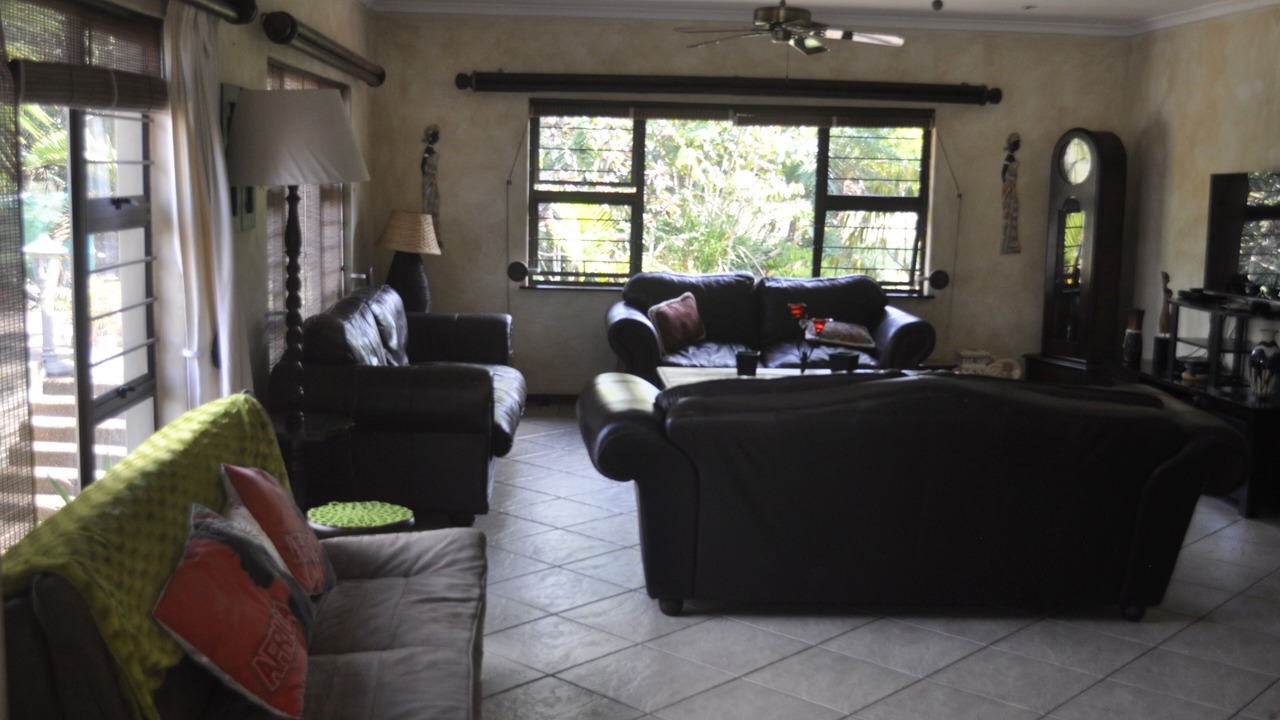 Photo of Livingroom in Pennington