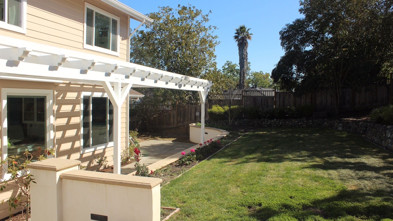Photo of Patio Balcony in Emerald Hills