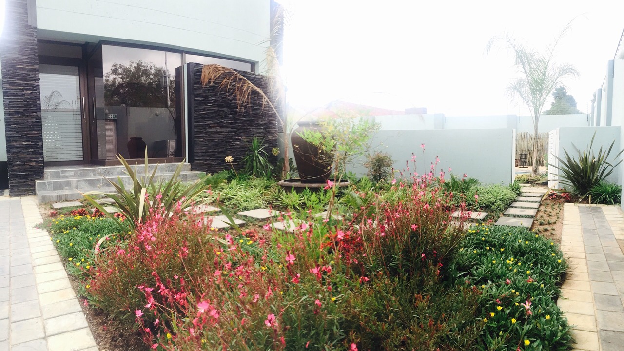 Photo of Outdoor in Robertsham
