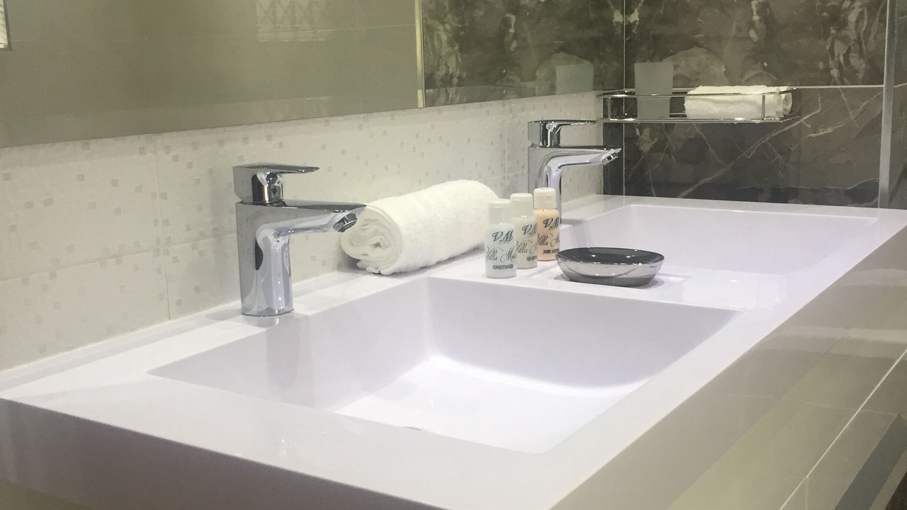 Photo of Bathroom in Robertsham