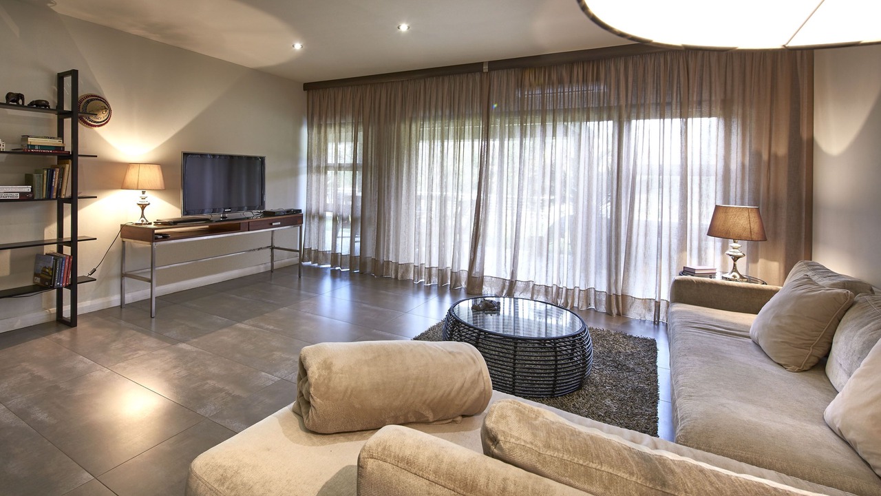 Photo of Livingroom in Greater Johannesburg Metropolitan Area