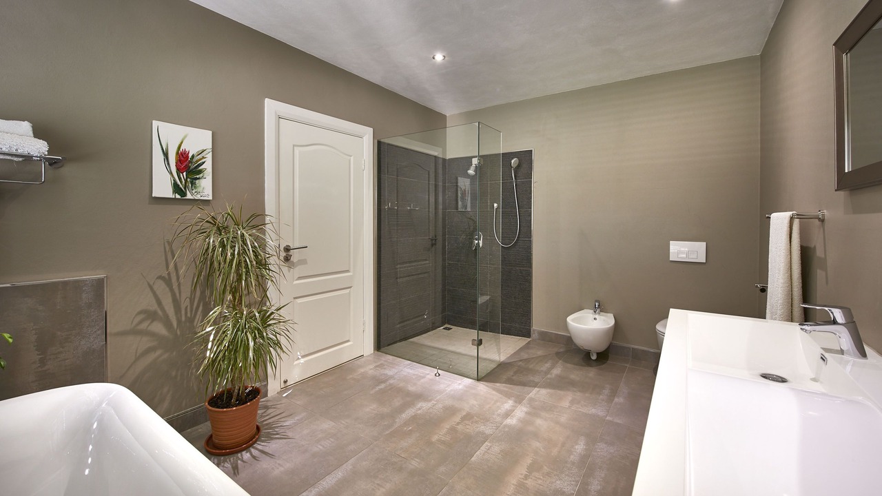Photo of Bathroom in Greater Johannesburg Metropolitan Area