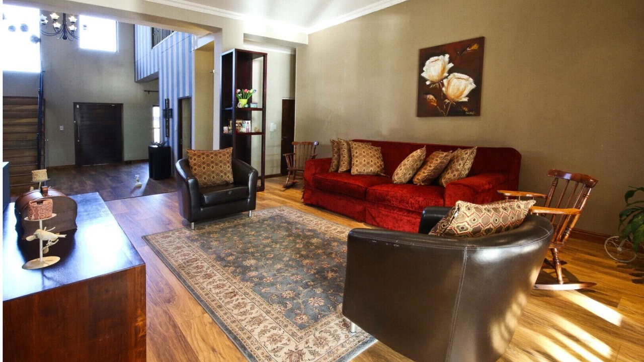 Photo of Livingroom in Helderberg Rural