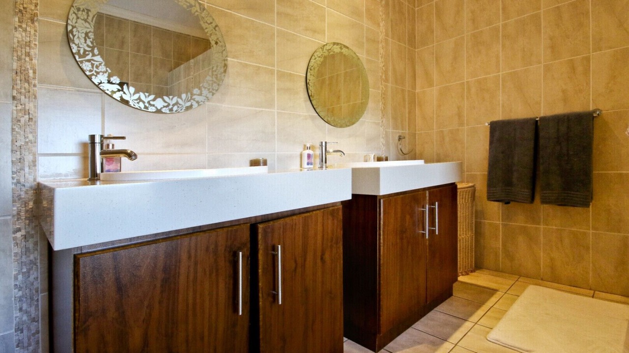 Photo of Bathroom in Helderberg Rural