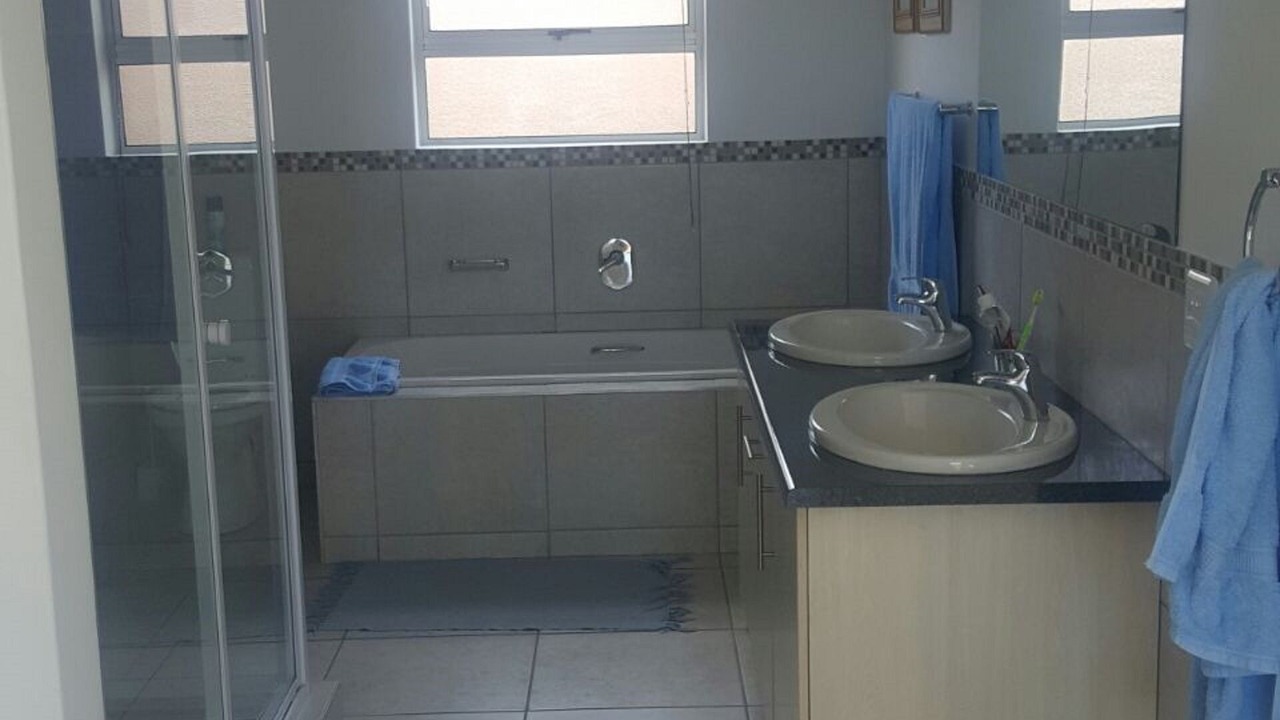 Photo of Bathroom in Cape Saint Francis