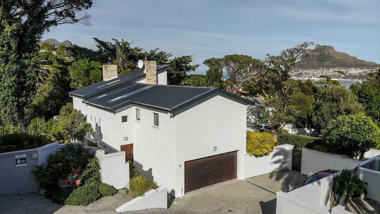 Photo of Others in Scott Estate