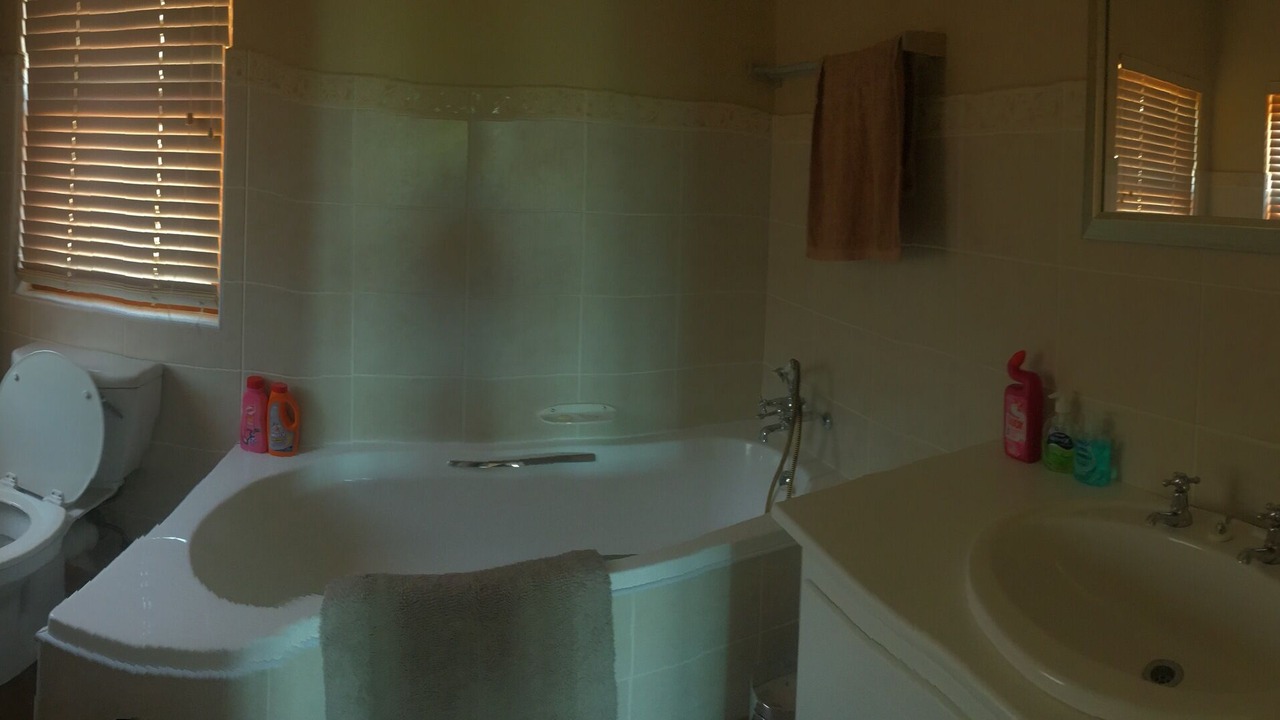 Photo of Bathroom in Rome Glen