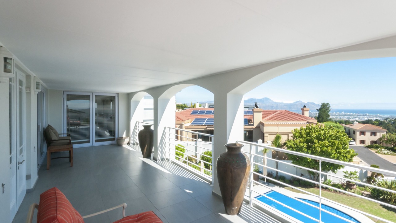 Photo of Patio Balcony in Raithby