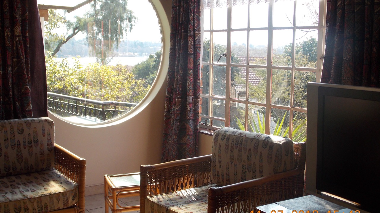Photo of Livingroom in Brakpan