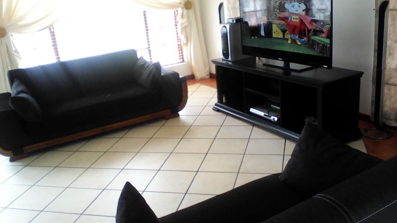 Photo of Livingroom in Gonubie