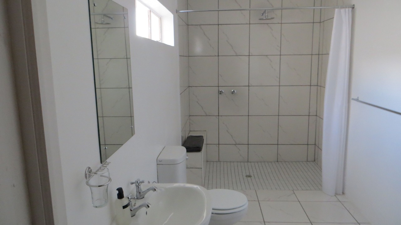 Photo of Bathroom in Graaff-Reinet