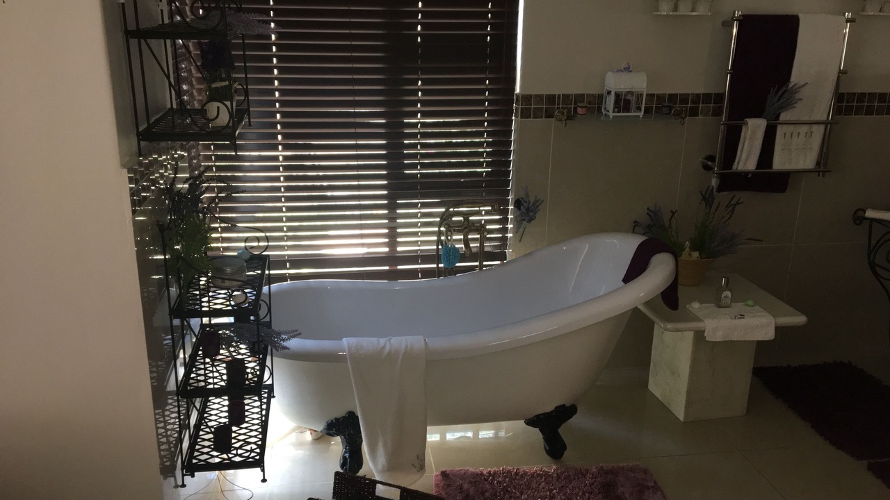 Photo of Bathroom in Uvongo