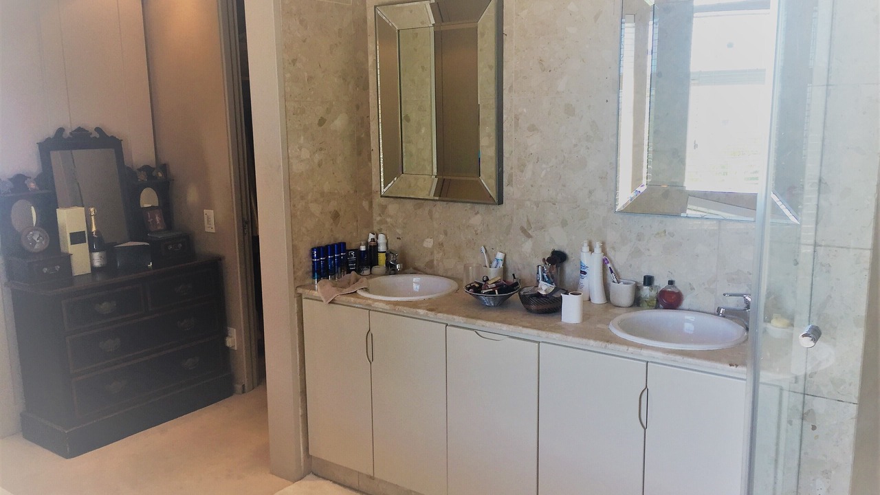 Photo of Bathroom in Bantry Bay