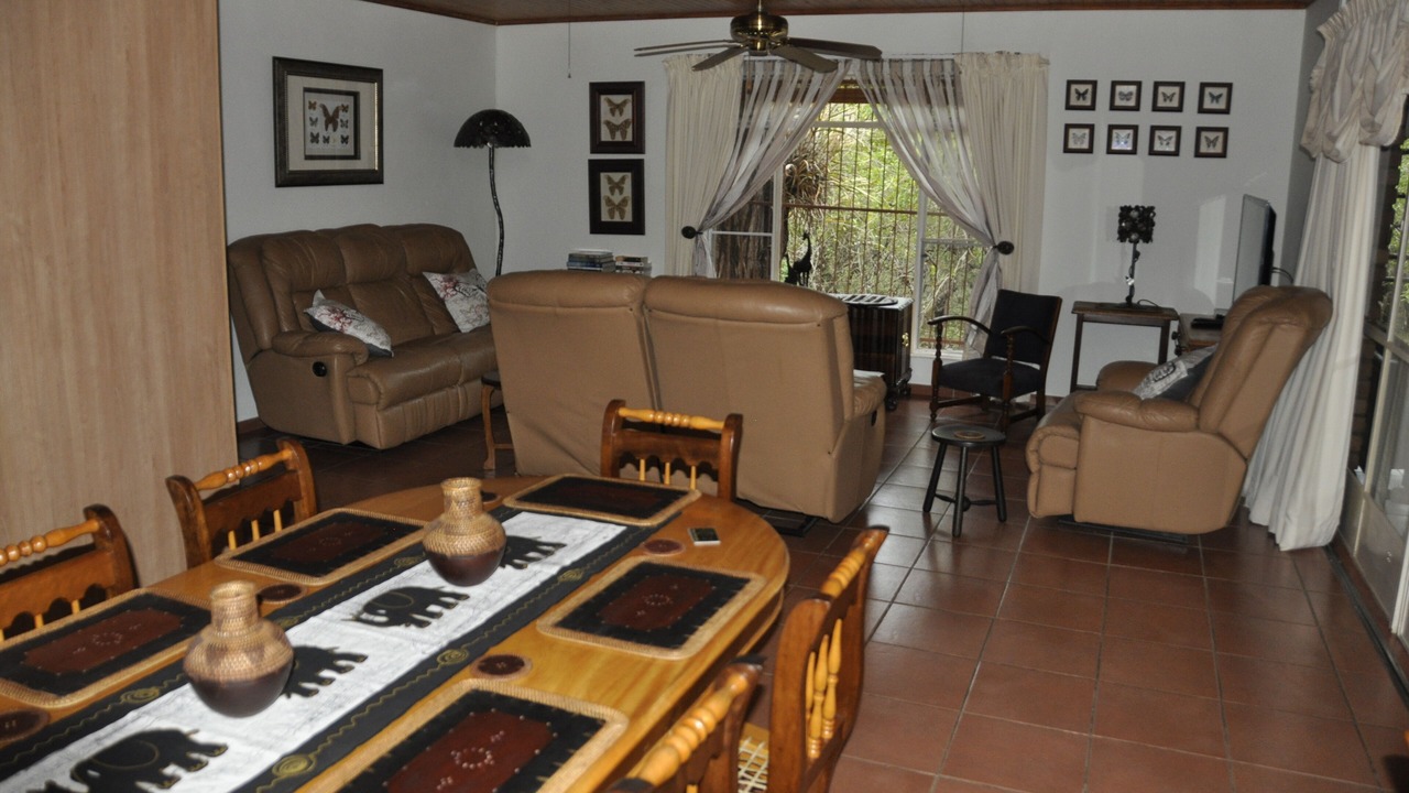 Photo of Livingroom in Marloth Park