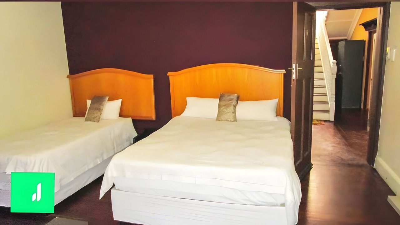 Photo of Bedroom in Berea