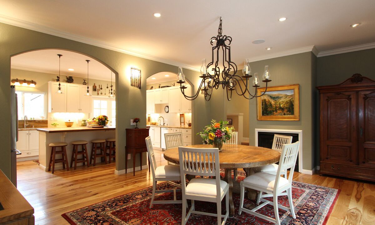 Photo of Bedroom in Geyserville