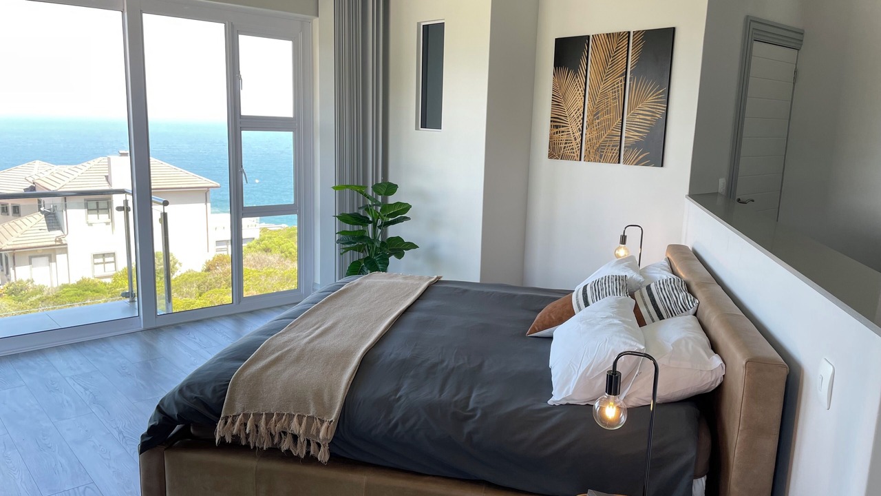 Photo of Bedroom in Pinnacle Point