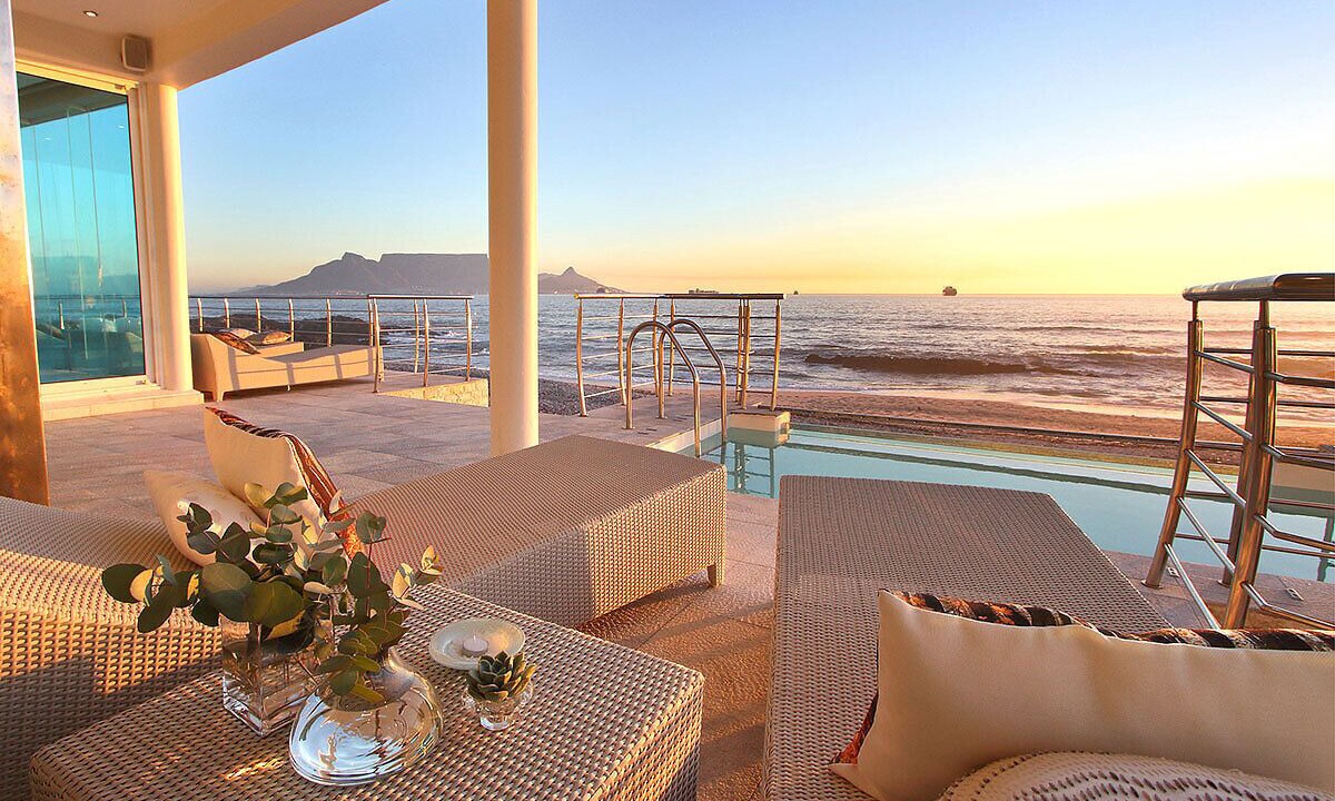 Photo of Others in Bloubergstrand