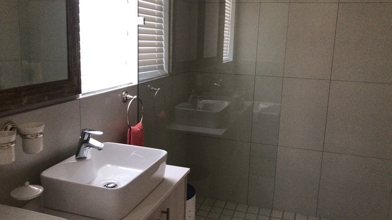 Photo of Bathroom in Trawal
