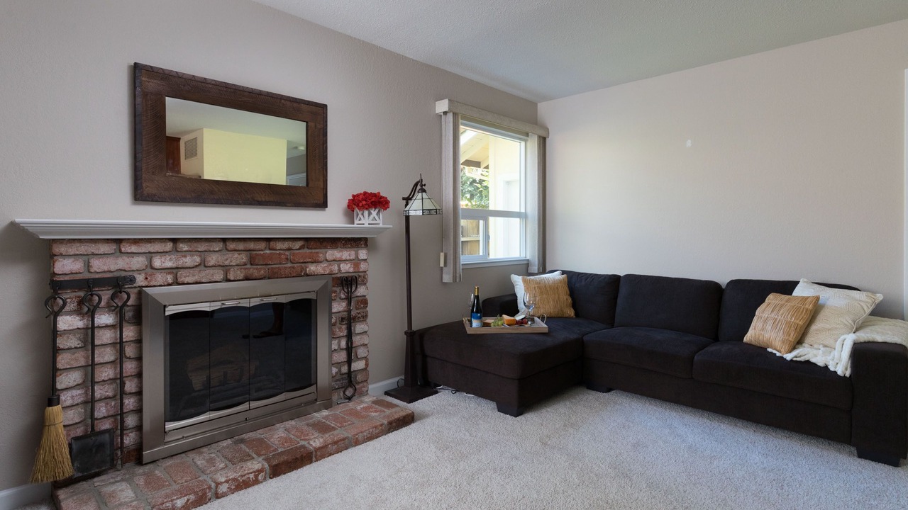 Photo of Livingroom in Kenwood