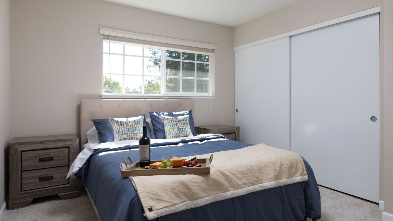 Photo of Bedroom in Kenwood
