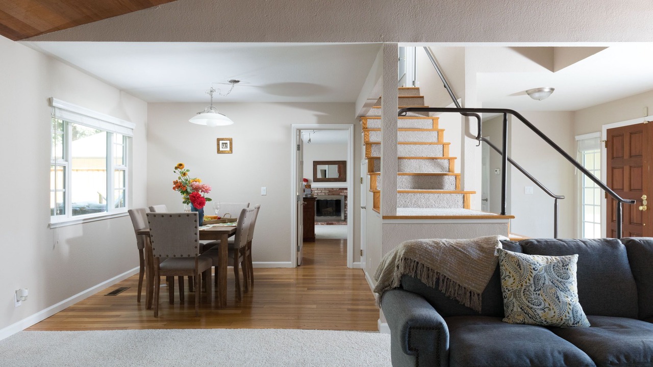 Photo of Livingroom in Kenwood