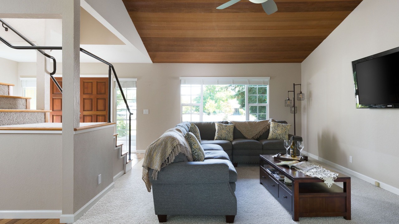 Photo of Livingroom in Kenwood