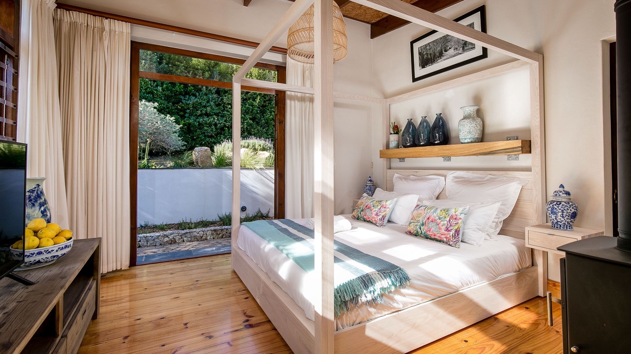 Photo of Bedroom in Noordhoek