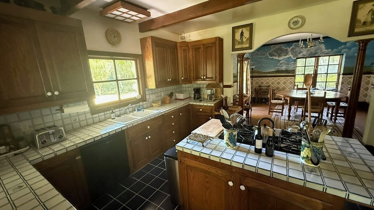 Photo of Kitchen in St. Helena