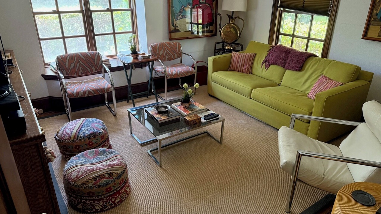 Photo of Livingroom in St. Helena