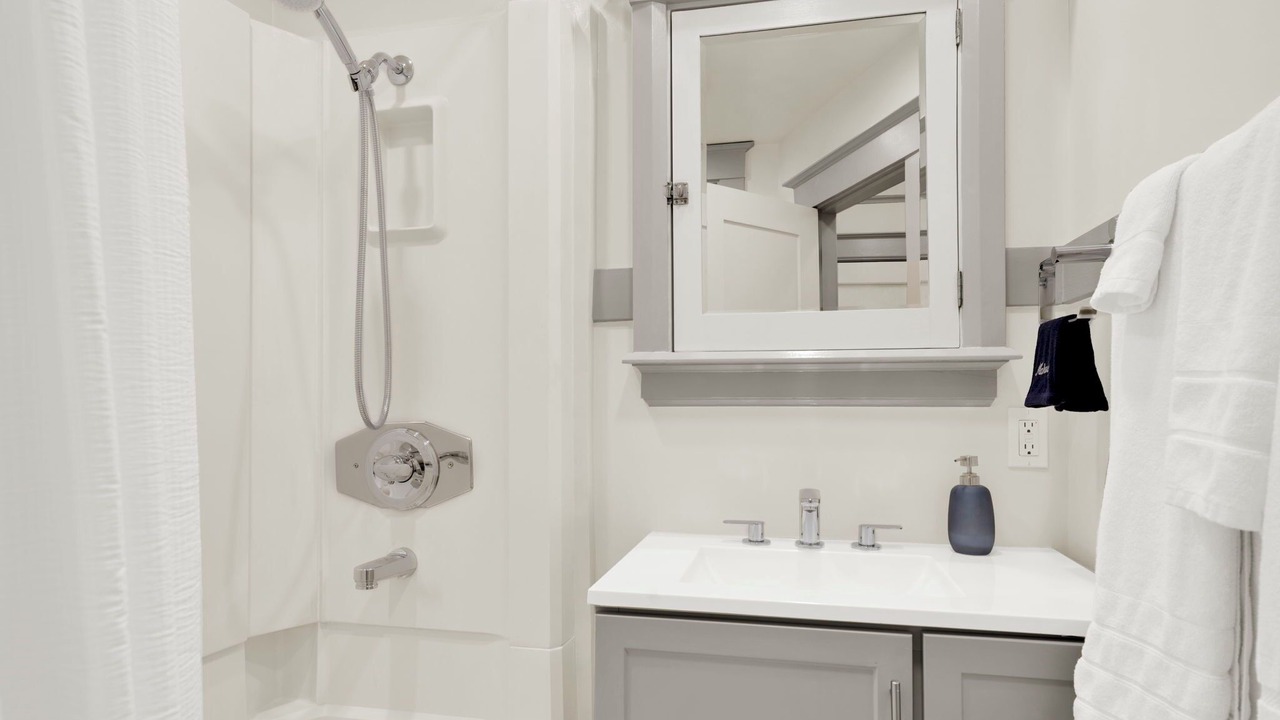 Photo of Bathroom in Nob Hill