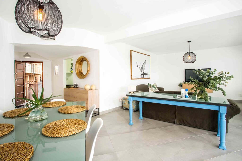 Photo of Livingroom in Sheffield Beach