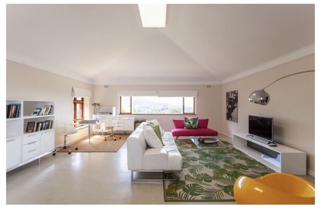 Photo of Livingroom in Newlands