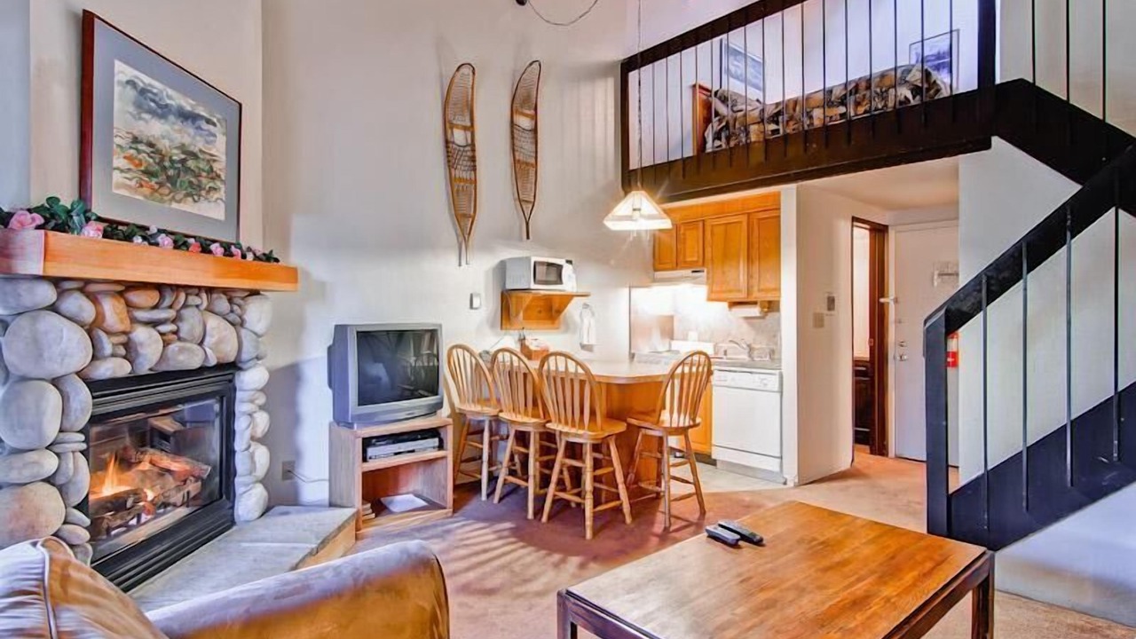 Photo of Livingroom in Yosemite West