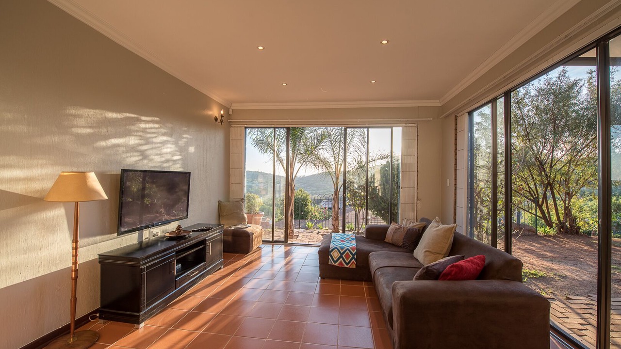 Photo of Livingroom in Glenvista