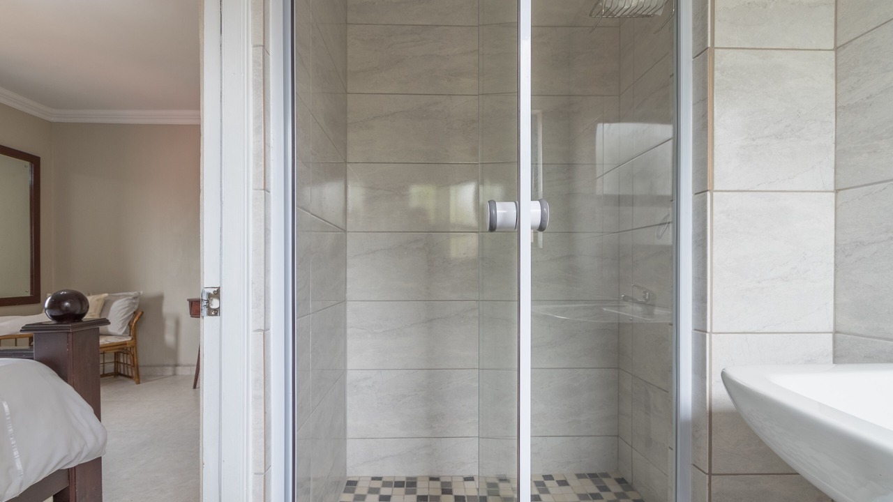 Photo of Bathroom in Glenvista