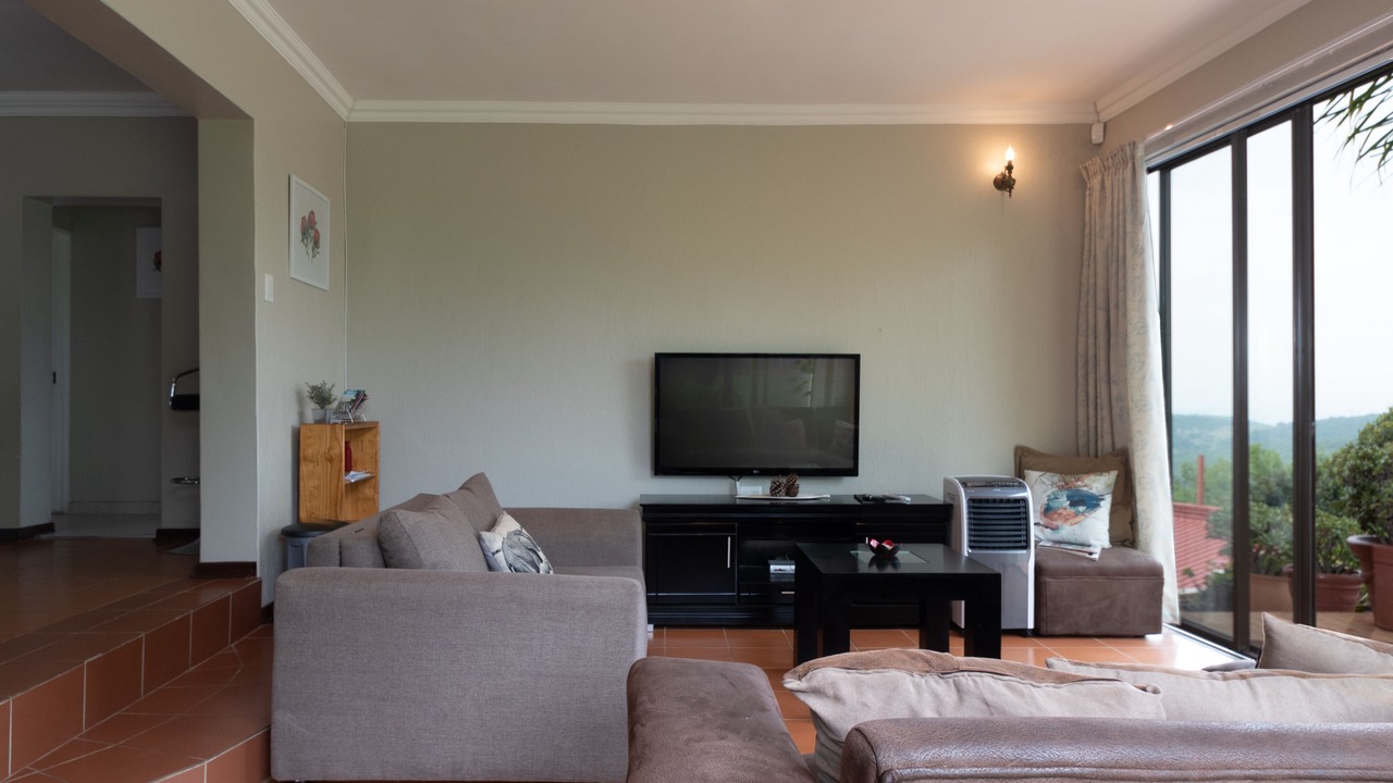 Photo of Livingroom in Glenvista