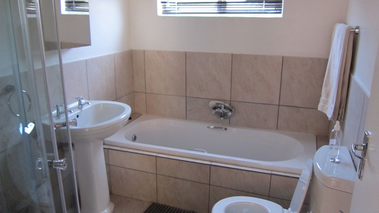Photo of Bathroom in Parow North