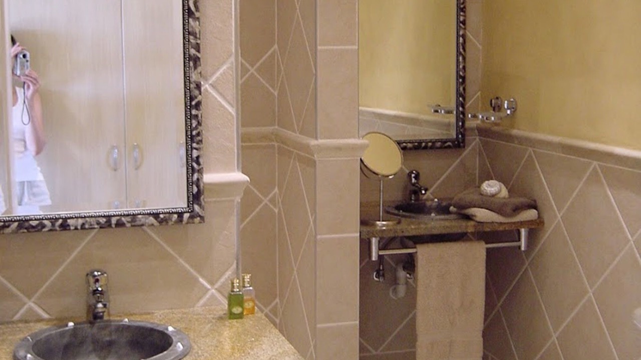 Photo of Bathroom in Heldervue
