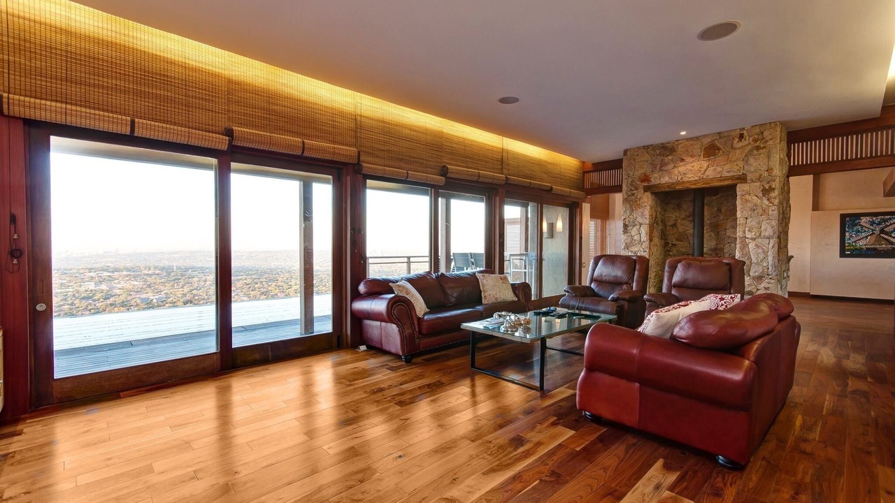 Photo of Livingroom in Northcliff