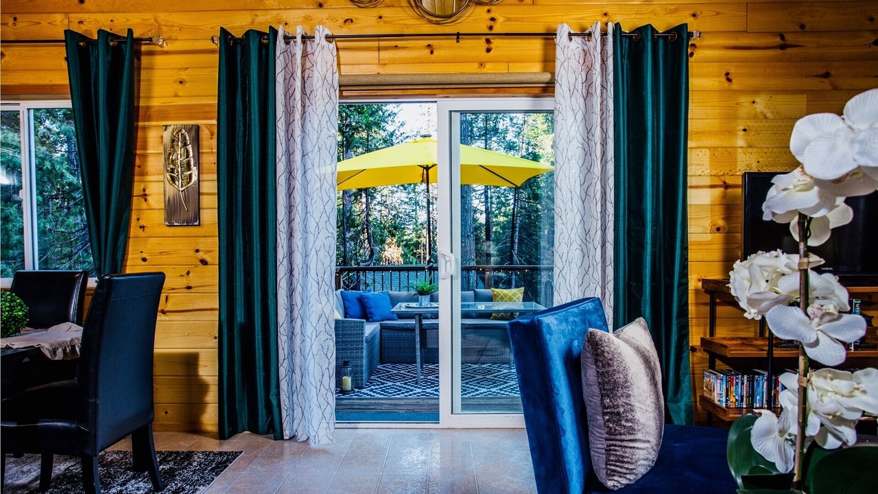 Photo of Livingroom in Cold Springs