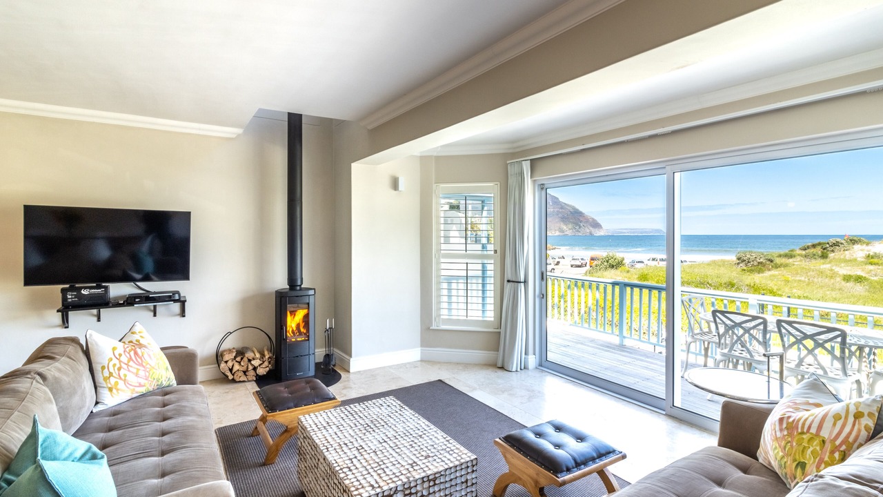 Photo of Livingroom in Scott Estate