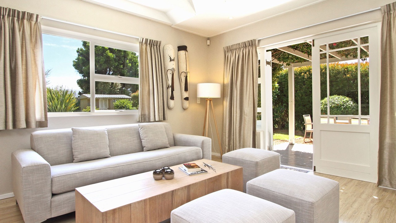 Photo of Livingroom in Steenberg Estate