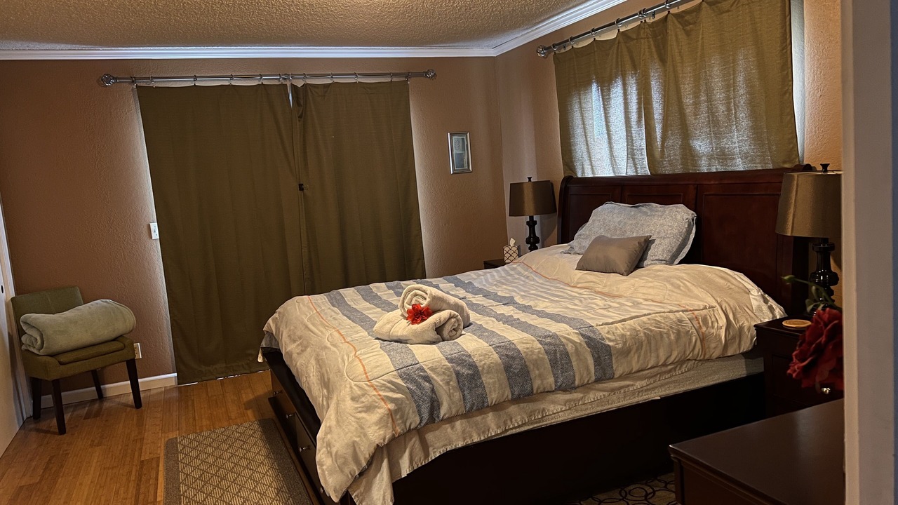 Photo of Bedroom in Kelseyville