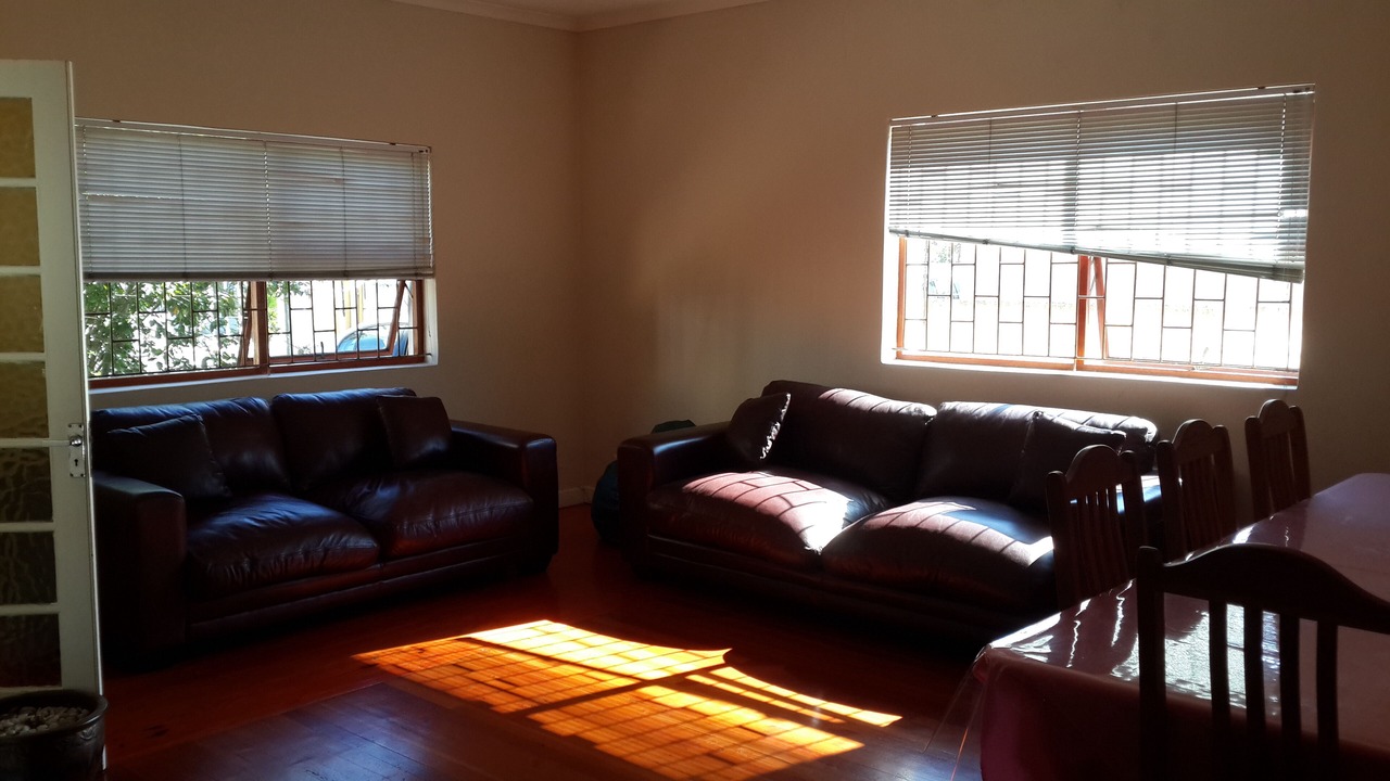 Photo of Livingroom in Lansdowne