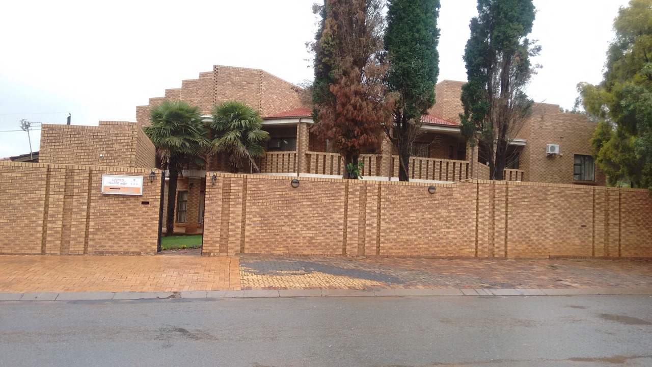 Photo of Outdoor in Daveyton