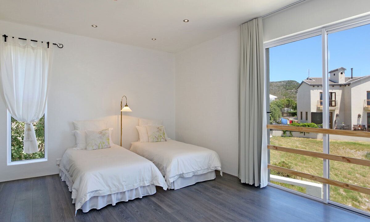 Photo of Bedroom in Kommetjie