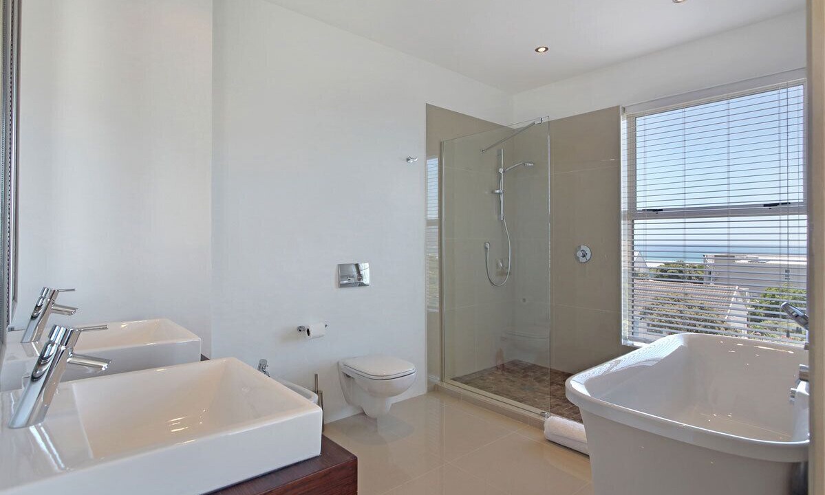 Photo of Bathroom in Kommetjie